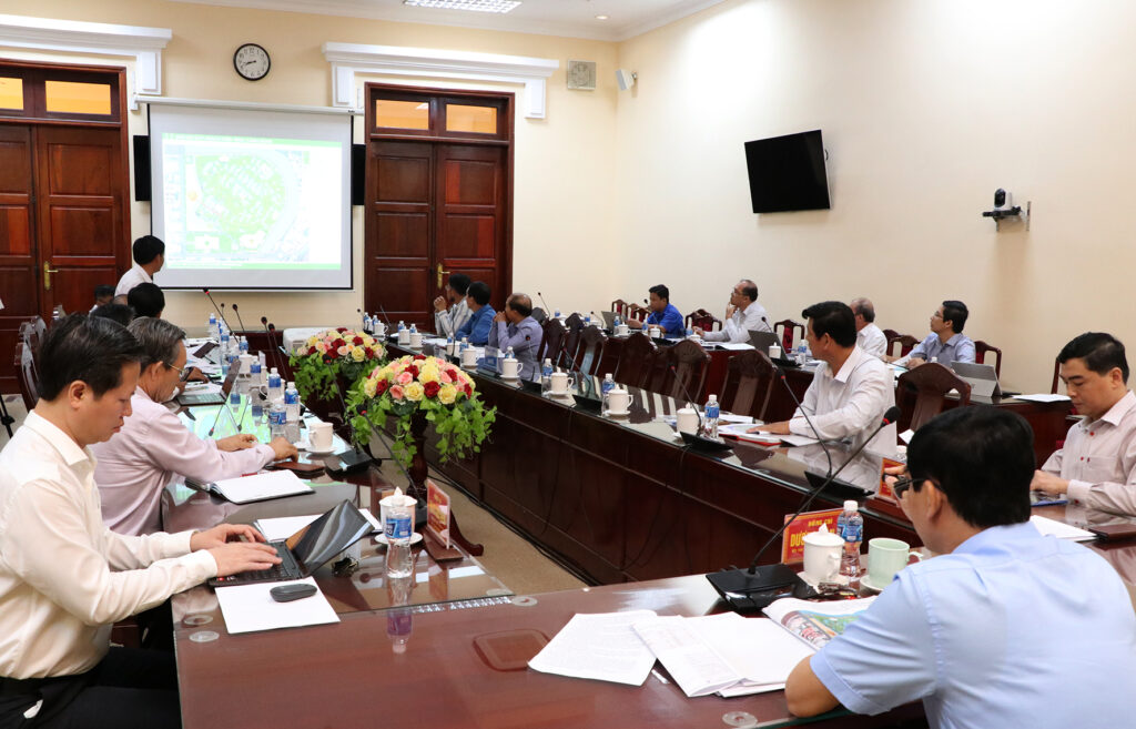 UBND tỉnh Bình Thuận họp để quy hoạch 32ha đất dự án 